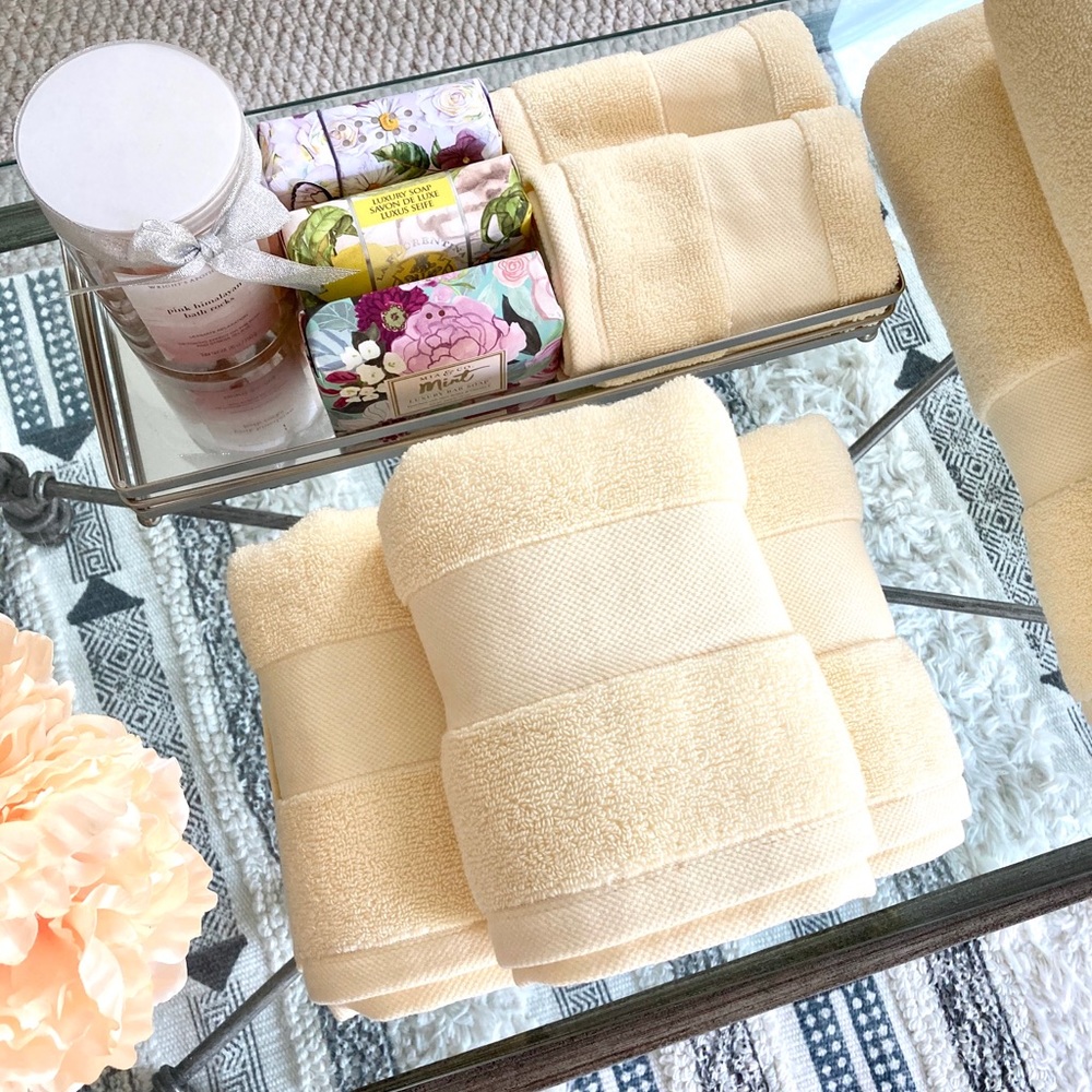 Ralph Lauren Plush Pale Yellow Towel Set